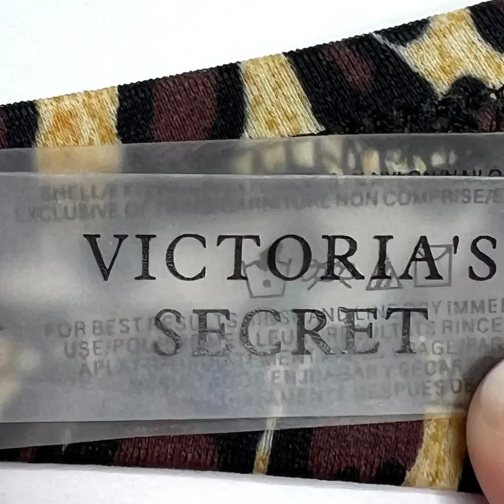 Victoria's Secret Swim Size 34C Cheetah Print Halter Bikini Top